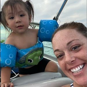 Meet your Posher, Holly